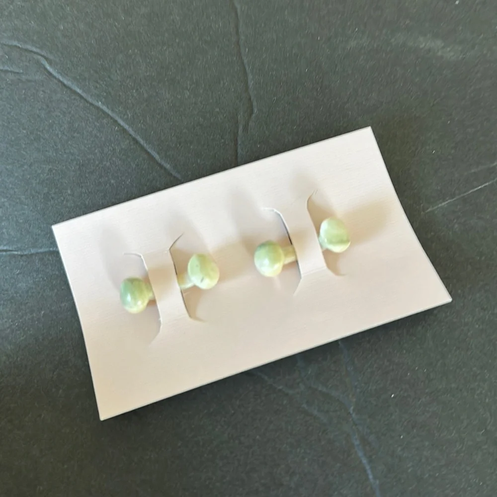 Vintage Selected Pearl bone shape cuff links 1in